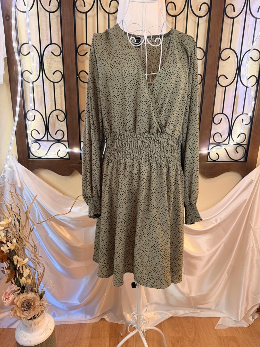 SHEIN Olive Green Long Sleeve Smocked Waist Mini Dress with Black Dot Print